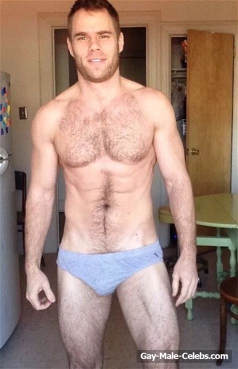 matt wilkas full frontal nude and underwear selfie gay male