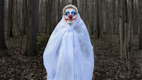 creepy nocturnal clown sightings leave us police baffled bbc news