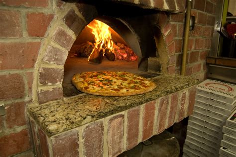 Outdoor Pizza Ovens Great Way To Entertain During Summer