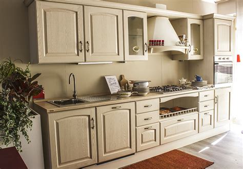 La decorazione non va trascurata nemmeno tra i fornelli. Cucina Componibile Scavolini Modello Madeleine Mobili Urbani
