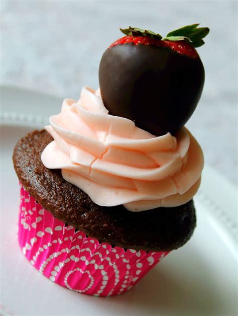 Chocolate Covered Strawberry Cupcakes Foodtastic Mom