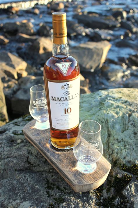 scottish malt whisky cask wooden  glass bottle holder set