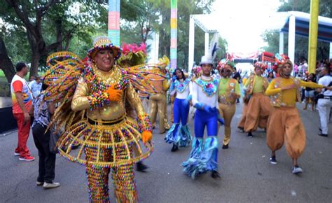 carnaval de santiago   una exitosa segunda jornada identidad cultura musica