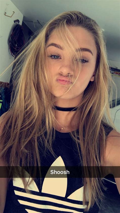 pin by jenna on lizzy greene in 2019 girl photography poses rose gold nails madison iseman