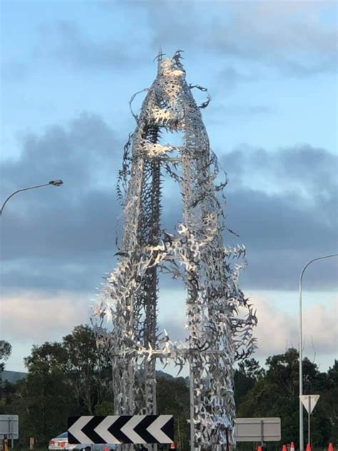 byron bay sculpture ‘giant dildo gobsmacks aussies au