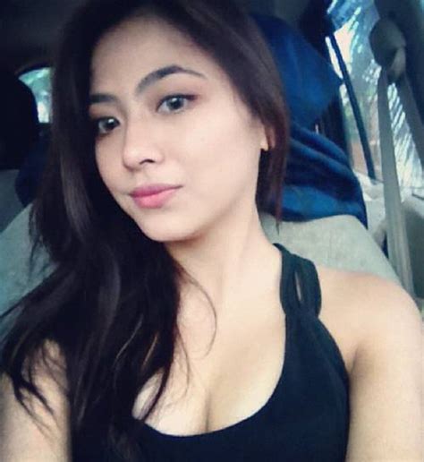 profil foto hot seksi nadia vega di instagram artis dj cantik indonesia