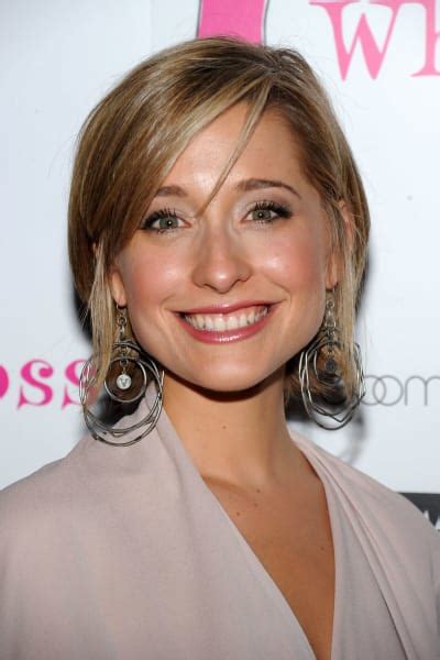 Allison Mack Smallville Star Outed As Master Of Sex Slave Cult The