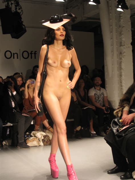 nude catwalk images femalecelebrity