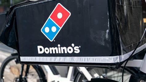 dominos pizza dijt verder uit opent recordaantal vestigingen  nederland economie nunl