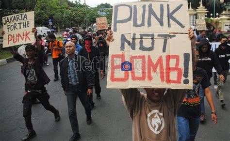 Aksi Demo Solidaritas Untuk Punk Aceh Status Dunia