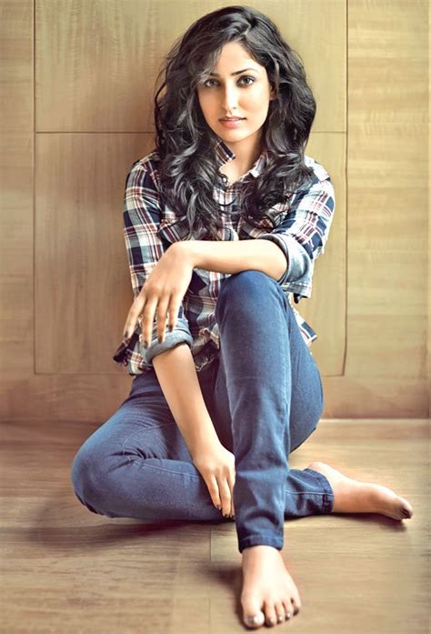 Hd Live 3d Wallpaper Indian Actress Yami Gautam Hot Sex