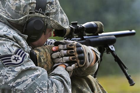 secret    armys   sniper rifle    hunting