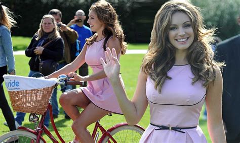 london sky ride kelly brook proves heels can be worn even while riding