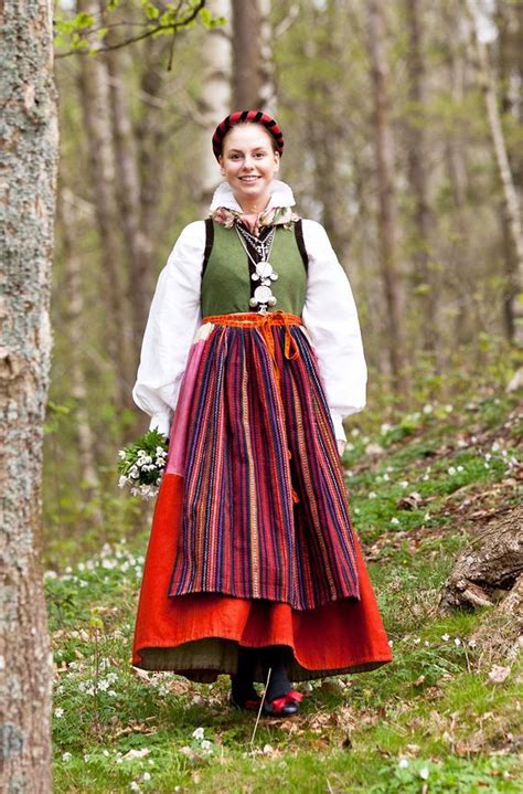 1000 Images About Swedish Folk Dress On Pinterest