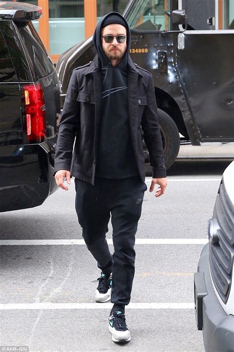 justin timberlake goes incognito in all dark as he steps out with wife justin timberlake nike