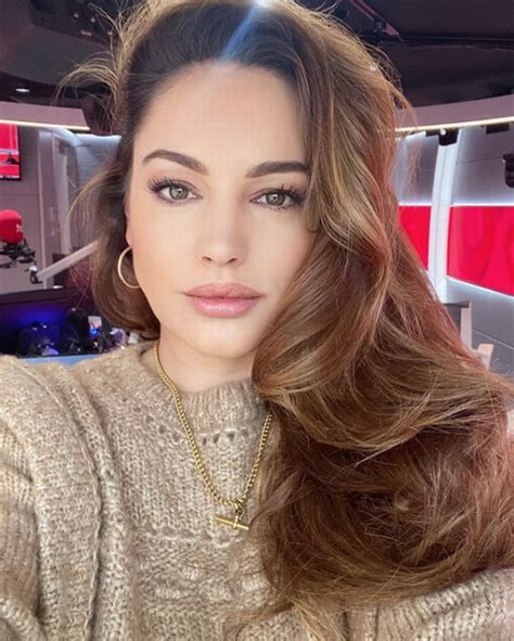 Fans Left Amazed By Kelly Brook S Hair In Latest Selfie And She