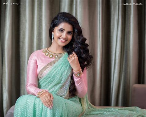 Anupama In Pastel Colour Saree Looking Ravishing Saree