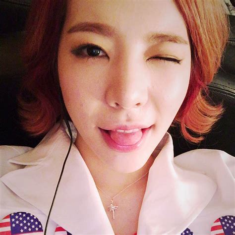 Snsd Sunny Delights Fans With Her Cute Photos From New York Wonderful