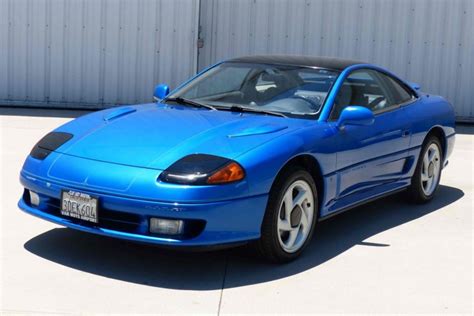dodge stealth  gt whats  difference garage dreams