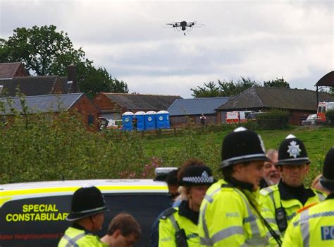 drone reports  uk police soar    year  urgent calls  regulation
