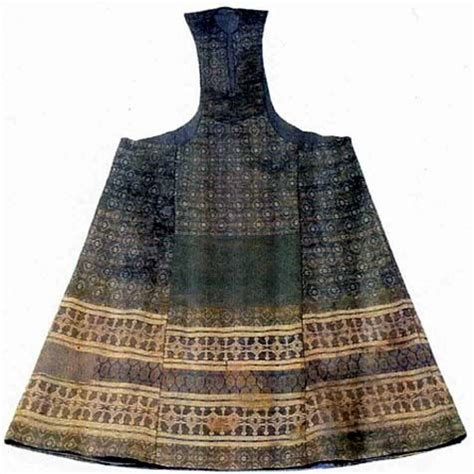 medieval dress fashion textile museums
