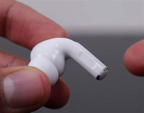 apple airpods pro  pro features     headphonesty