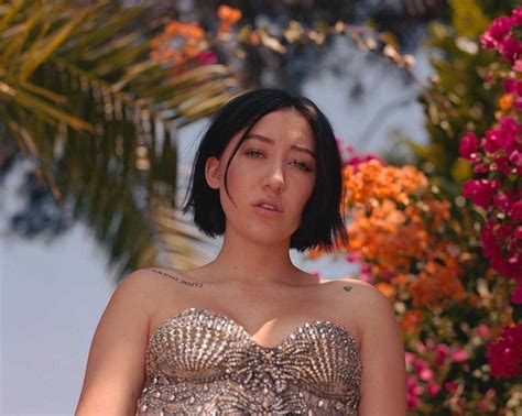 49 noah cyrus hot pictures will prove that she is sexiest woman in this