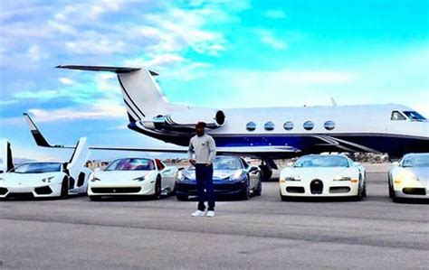 Mayweather Shows Off Private Jet