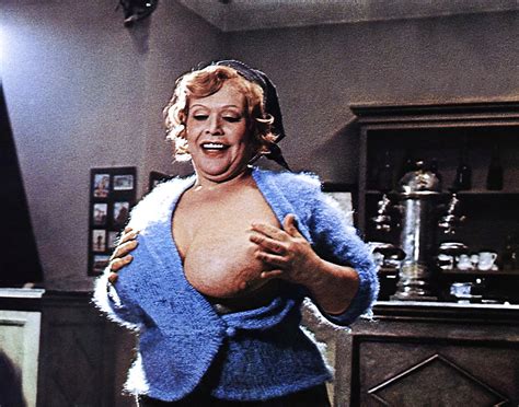 maria antonietta beluzzi huge breasted italian actress