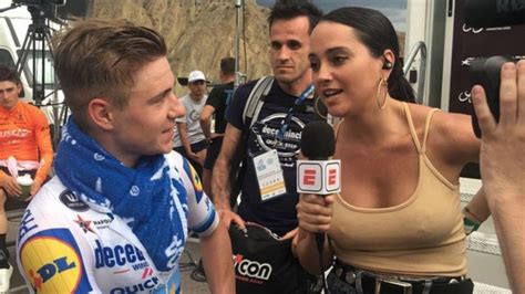 firestorm over female reporter s nipples cycling nt news