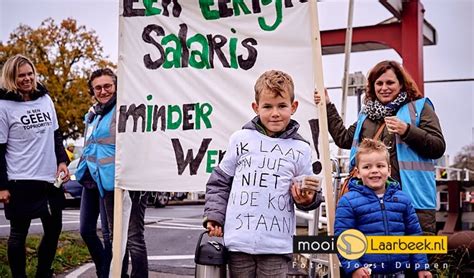 laarbeekse leerkrachten voeren gezamenlijk actie bij beekse brug al het nieuws uit laarbeek