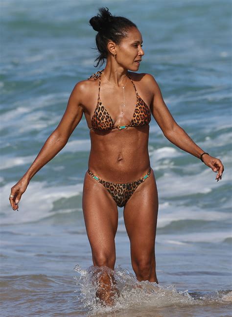 Jada Pinkett Smith Wears Bikini On The Beach In Hawaii
