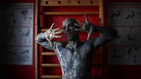 Las Fotos Del Hombre Más Tatuado De Francia Con Tinta En La Lengua Y