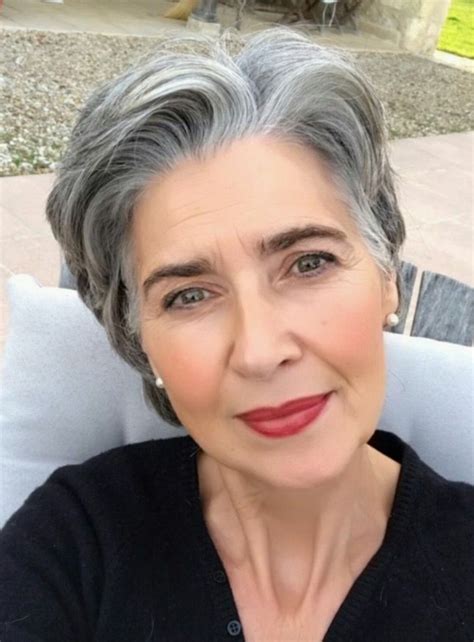21 Glamorous Grey Hairstyles For Older Women Haircuts And Hairstyles 2021
