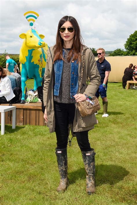 what they wore to glastonbury 2016 festival wellies festival fashion