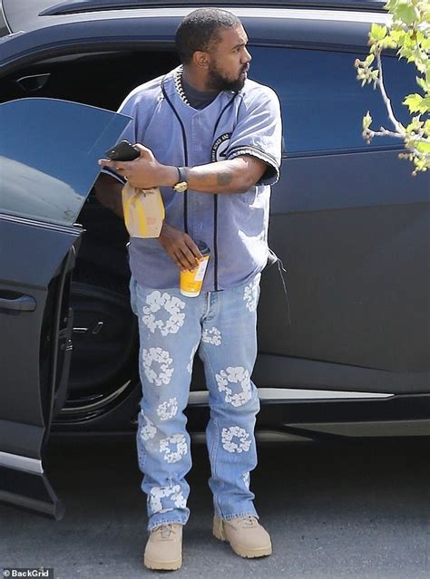kanye west satisfies his fast food craving with a trip to mcdonald s