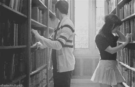 Kisses Library Couples S Find And Share On Giphy