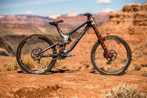 bikes  battle red bull rampage freeride machines mountain bikes feature stories