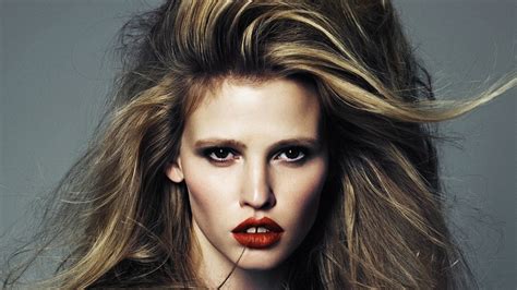 lara stone wallpapers images photos pictures backgrounds