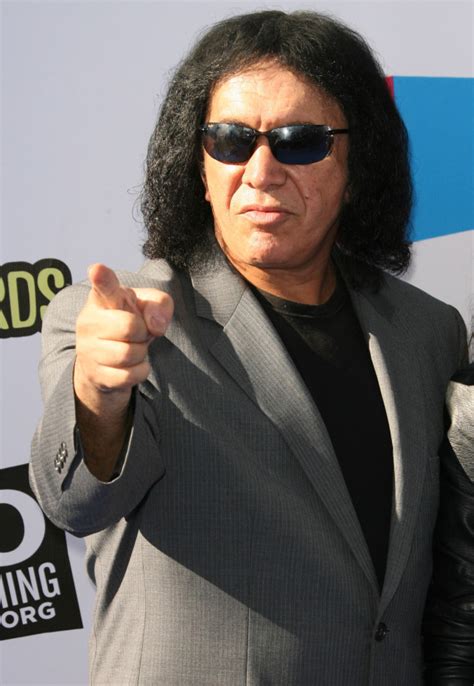 kiss singer the hollywood gossip