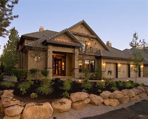 Get Italian Appeal with These Attractive Tuscan-Style