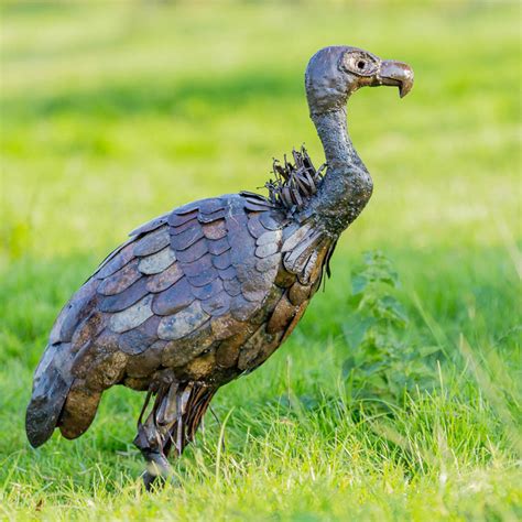 beeld van een grote metalen gier catawiki