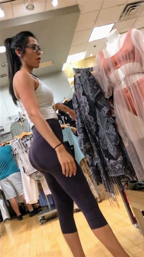 asian woman with a sexy ass shopping in her workout gym clothes candid creepshots nhower