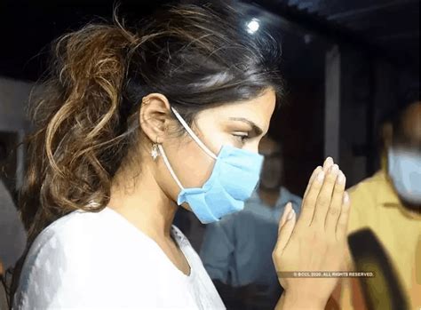 Rhea Chakraborty Reaches Home After Bail Bollywood Insider