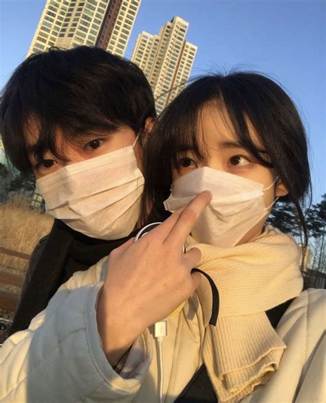 pinterest · ·𝕳𝖆𝖓𝖆 𝖇𝖆𝖔· · casal de coreanos casal ulzzang fotos