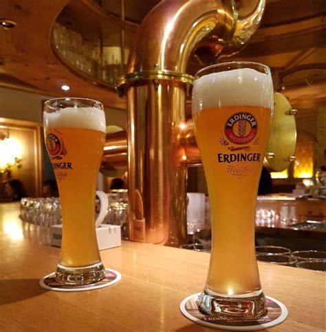 Pin By Marty Milner On German Bier German Bier Bier Pilsner Glass