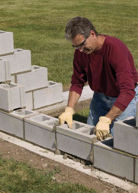 build  concrete wall    private backyard retreat  homes gardens