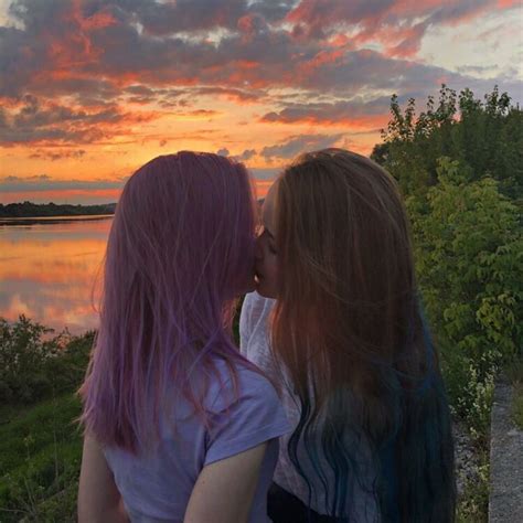 🍷🥀can u dig it follow withdrawalsdoll for more🥀🍷 cute lesbian couples