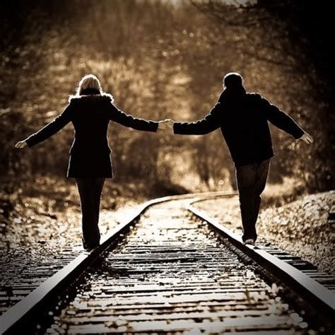 Love Couple Holding Hands Wallpapers Hd Wallpapers