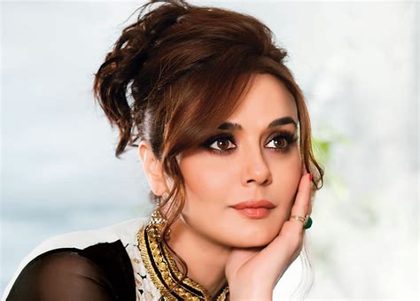 Preity Zinta Wallpapers Images Photos Pictures Backgrounds